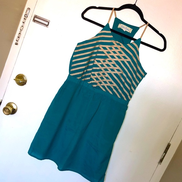 Francesca's Collections Dresses & Skirts - Francesca’s Emerald Gold Ribbon Dress
